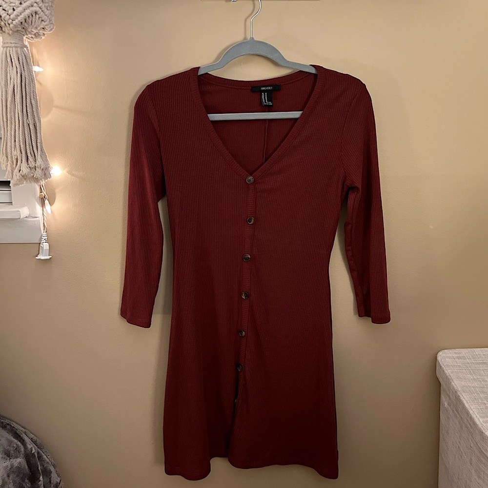 Forever 21 Maroon 3/4 Sleeve length buttoned down dress size M